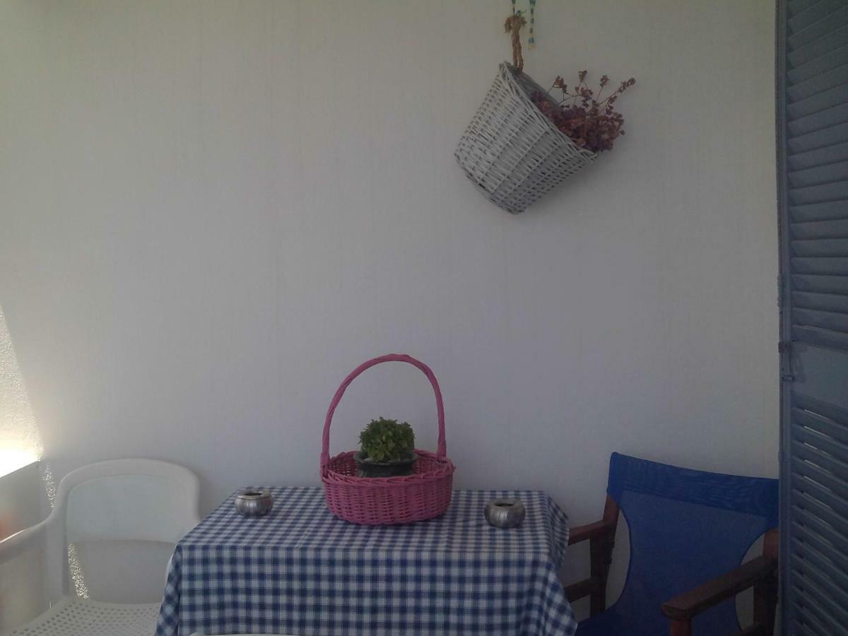 Kiki'S Dream Apartment Balcony With Sea Views Chrisi Akti  Extérieur photo